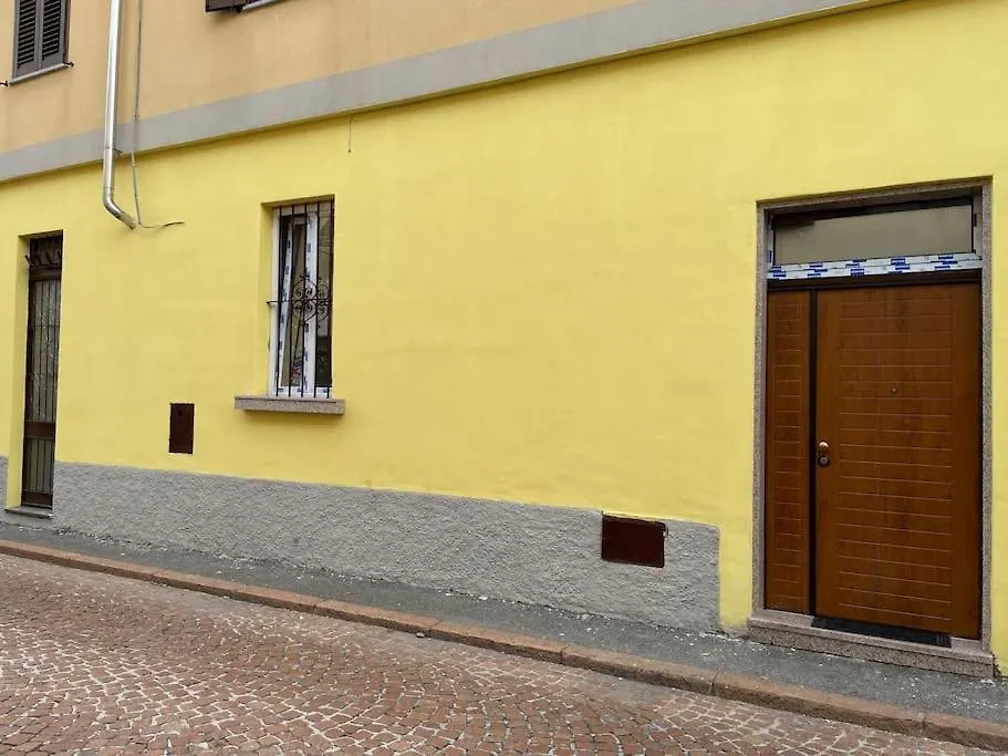 Vakantiehuis Casa Malpensa 3 Piu Servizio Taxi Per Mxp 20 Euro Lonate Pozzolo Italië
